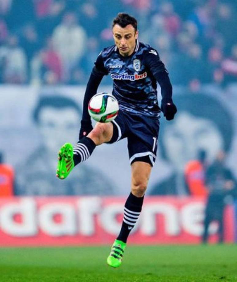El búlgaro Berbatov se resiste a colgar las botas y está a punto de cerrar su fichaje por el Kerala Blasters de la liga india. El que fuera delantero del Tottenham y del Manchester United había jugado en el PAOK Salónica como su último equipo hasta la fecha.