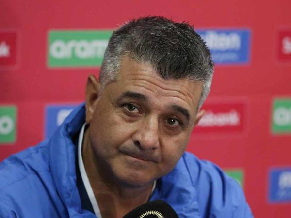 Diego Vázquez durante la rueda de prensa.