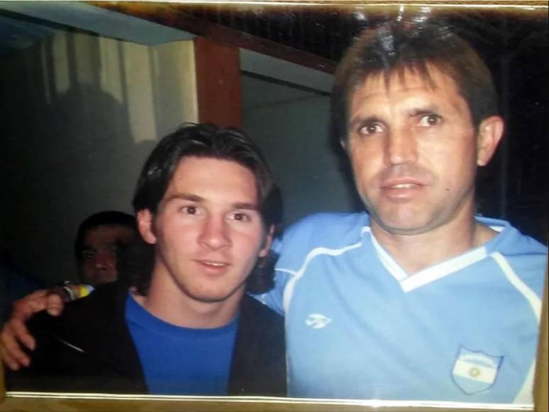 Tatín pudo sacarse una nueva foto con Messi, como la que consiguió hace mucho tiempo en Bariloche cuando el campeón del mundo tenía 18 años.