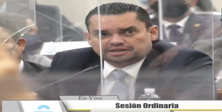 El diputado Tomás Zambrano.