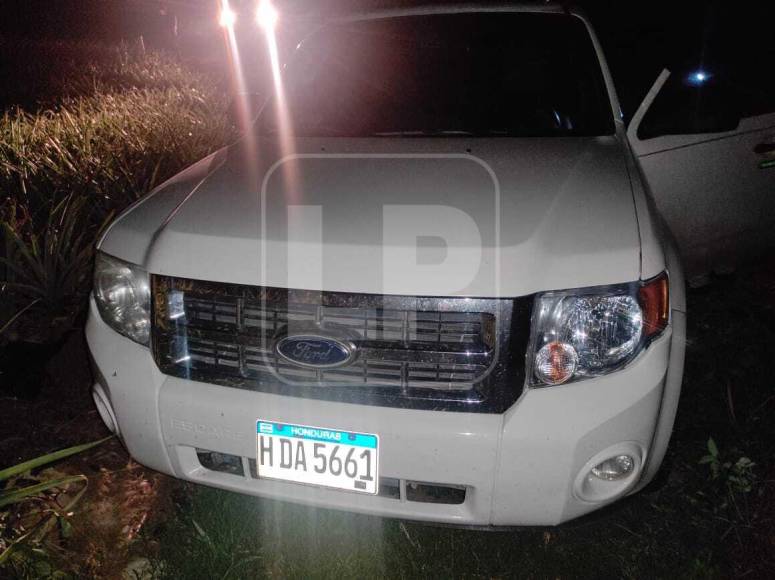 Las autoridades encontraron en horas de la noche de ayer, el auto abandonado en un sector solitario en el municipio de El Porvenir, colindante con La Ceiba, Atlántida. 