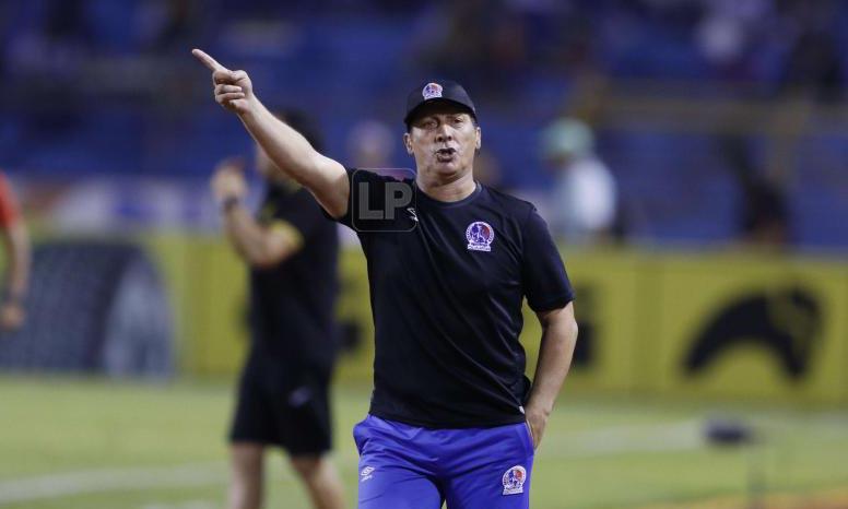 Pedro Troglio se pronuncia sobre el clásico ante Motagua y anuncia las bajas del Olimpia