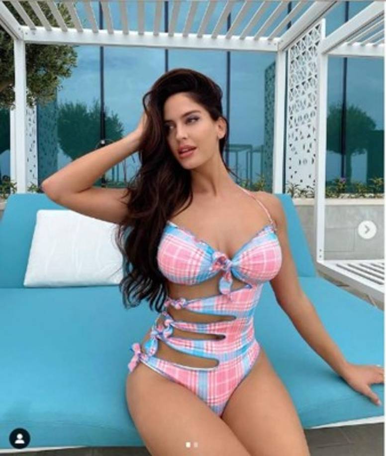 Natalia Barulich es una modelo, cantante y bailarina nacida en Croacia, pero nacionalizada estadounidense. Es la 'culpable' de que la amistad entre Maluma y Neymar se rompiera.