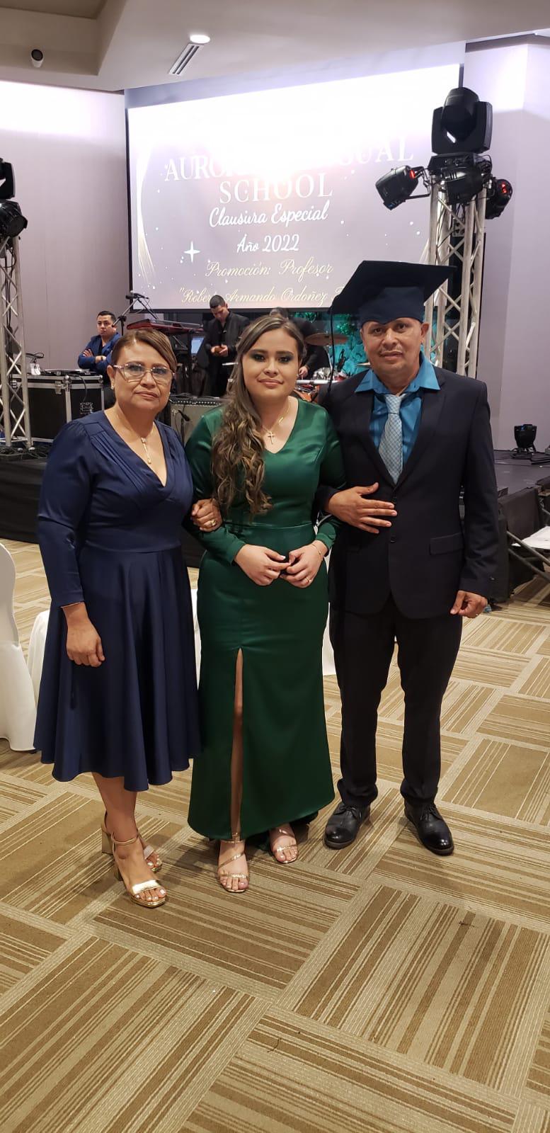 Instituto Bilingüe Aurora festeja un nuevo éxito de sus graduandos