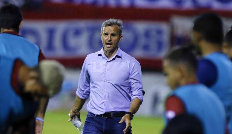 Pablo Lavallén dirigirá a importante club sudamericano tras su breve paso por el Olimpia