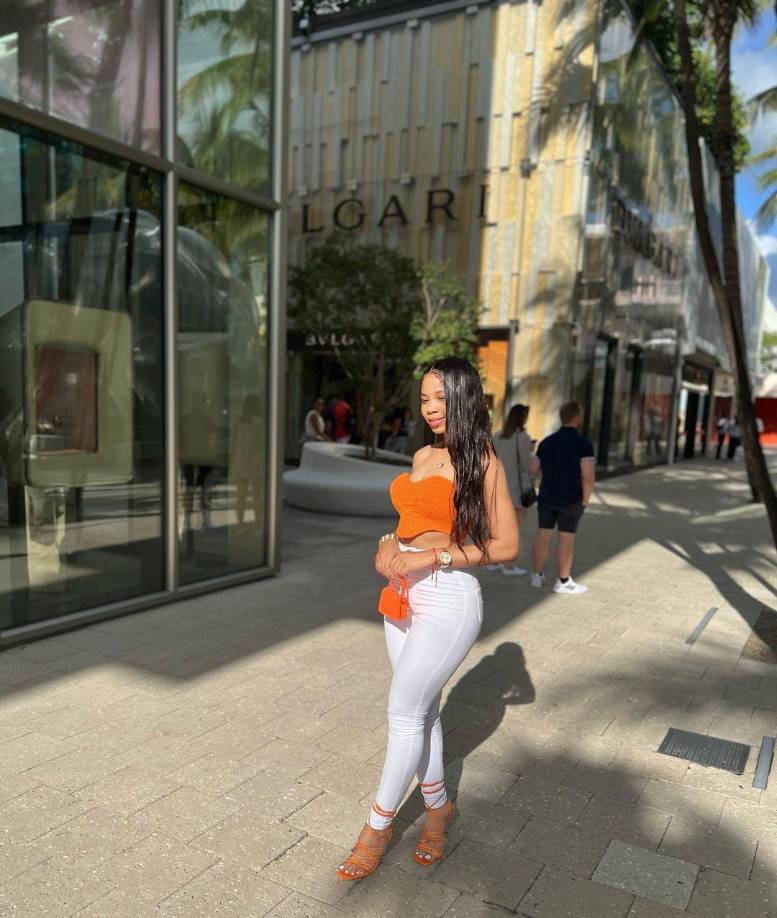 <b>La bella chica hondureña Shanee Mclaughlin es la nueva conquista del atacante hondureño Romell Quioto, atacante que milita en el CF Montréal.</b>