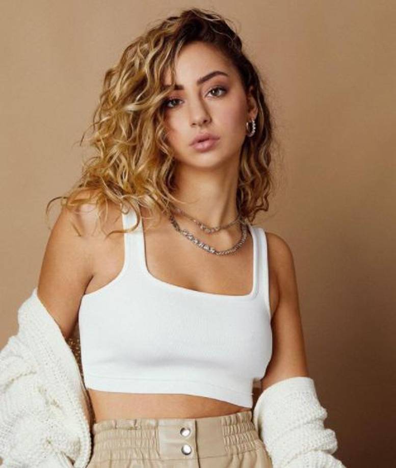 “Después de mi coronación, se me informó que para participar en el Miss Mundo debía estar vacunada”, agregó.