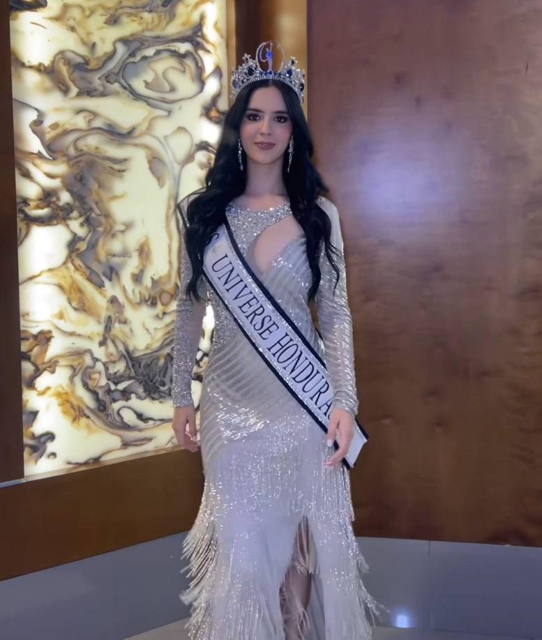 Cabe mencionar que, la joven Zuheilyn Clemente antes de ser Miss Universo se destacaba como presentadora de un programa de televisión.