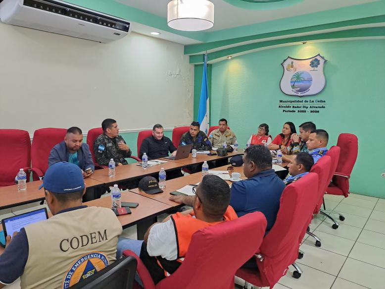 En reunión del comité de feria de La Ceiba.