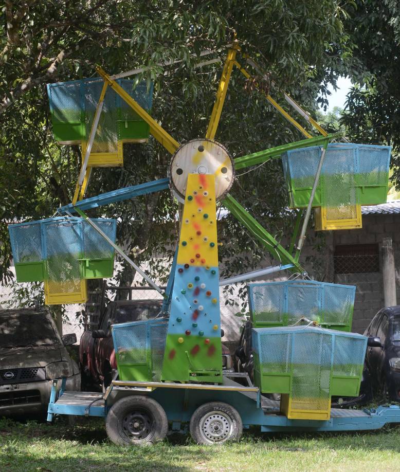 Ramón Rivera es uno de los fundadores del proyecto de chimeneas y manifestó que “desde el año 2001 hemos trabajado en la elaboración de las chimeneas, pero es una planificación de todo el año en donde trabajamos muchas personas”.