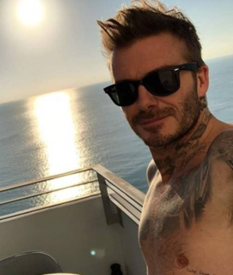 Aunque ya no es un jovencito, cada año parece verse mejor que el anterior. En el 2015 fue elegido como el hombre más sensual del mundo por la revista People.