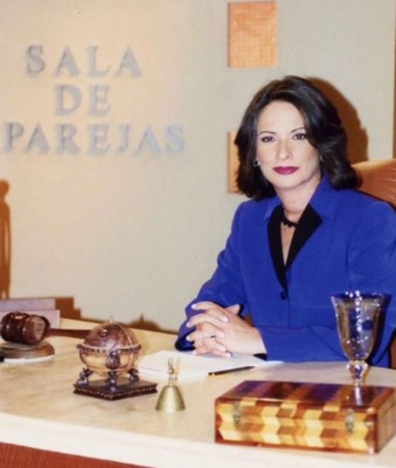 'Si... así empezó mi jornada de Caso Cerrado! Gracias a todos mis seguidores...', escribió Ana María Polo en el mensaje que acompaña la fotografía.