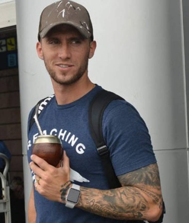 Esteban Espíndola: El nombre del defensor argentino comenzó a sonar para llegar a las filas del Real España de cara a la próxima campaña. Sin embargo, en la máquina han negado la información.