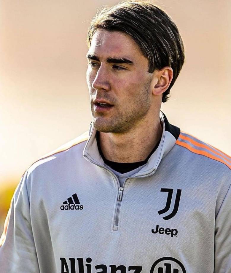 Dusan Vlahovic de la Juventus es el futbolista que ha conquistado a la Miss Italia 2019. Lo sorprendente es que el atacante anunció hace una semana el final de la relación sentimental que tenía por muchos años con su pareja.