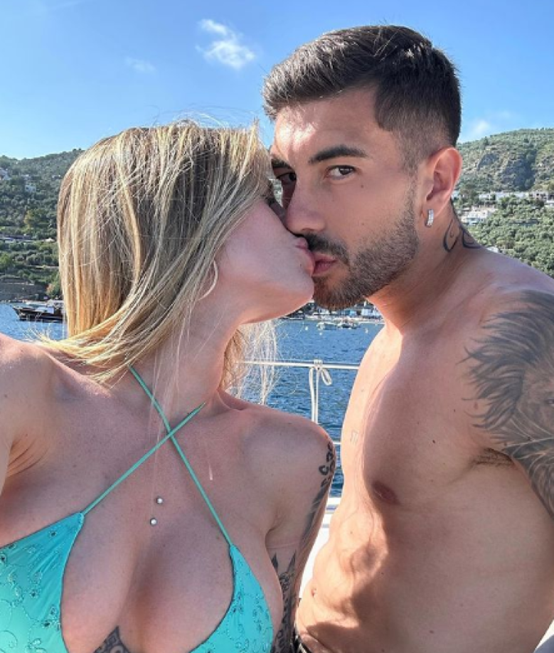 Por ahora ninguno de los tres ha pedido una prueba de paternidad. Nasti rompió con Zaniolo y semanas más tarde comenzó su relación con Zaccagni.