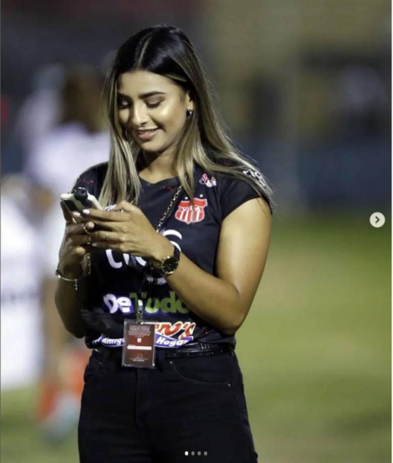 Escobar agrega que “esto es nuevo para mí, estar dentro del fútbol, pero el marketing es el mismo en todo lado, que es promocionar y darle valor a la marca, y es lo que hacemos”.