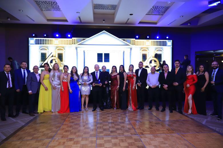 Gerentes de Cofisa a nivel nacional junto a Roger D. Valladares.