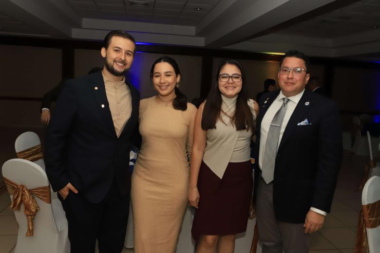 Marcelo Zumelzu, Sabrina Jerezano, Alejandra Jiménez y Fernando López