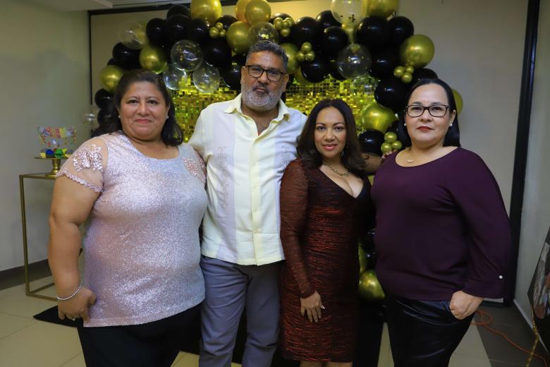Lizit Portillo, Silvio Arzú, Mercy Luben y Wendy Cortés