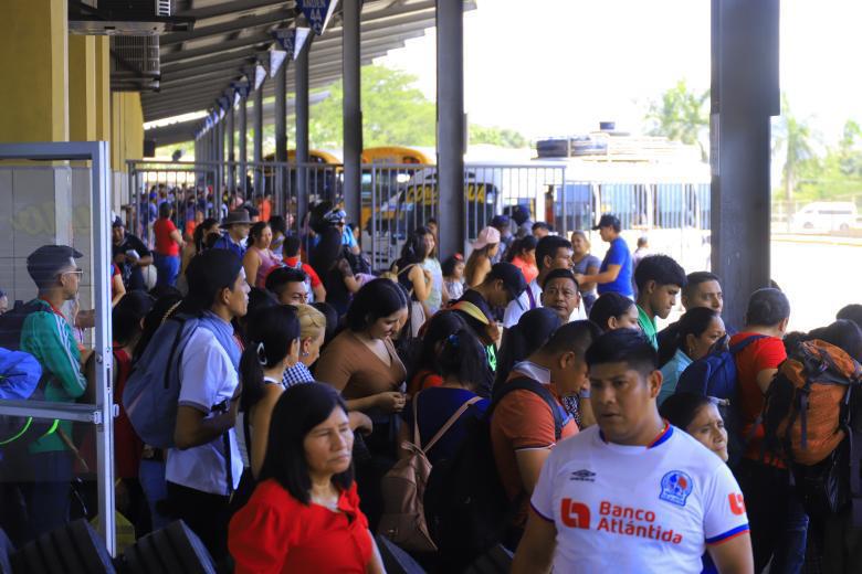 Más de 600,000 hondureños han migrado del interior del país a la zona norte