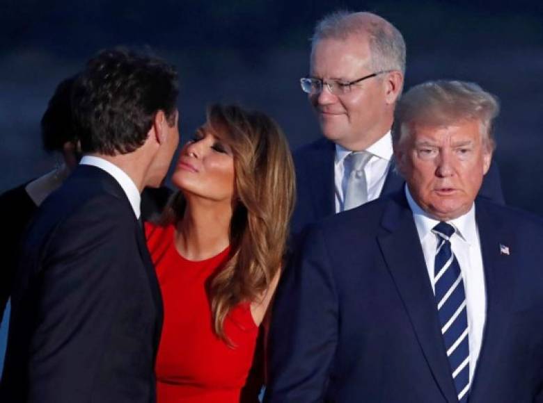 Melania Trump se convirtió en la protagonista de la cena de gala de la cumbre del G7 en Francia luego de que se viralizara su cariñoso saludo al primer ministro canadiense, Justin Trudeau, frente a su esposo, Donald Trump.