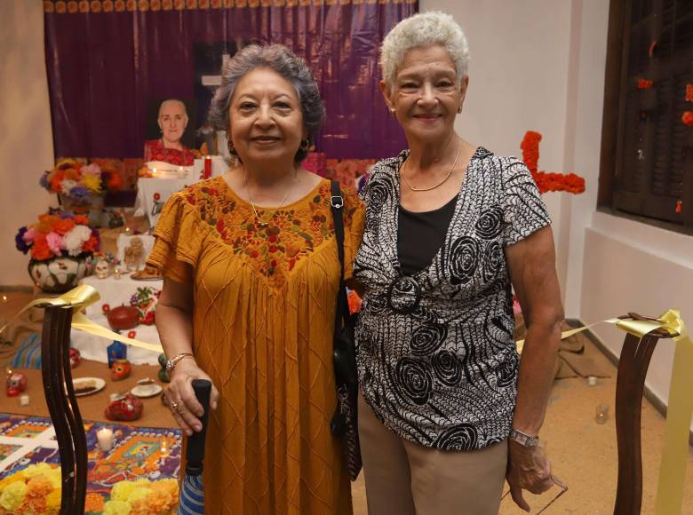 Nidia Ruiz y María Teresa Medina