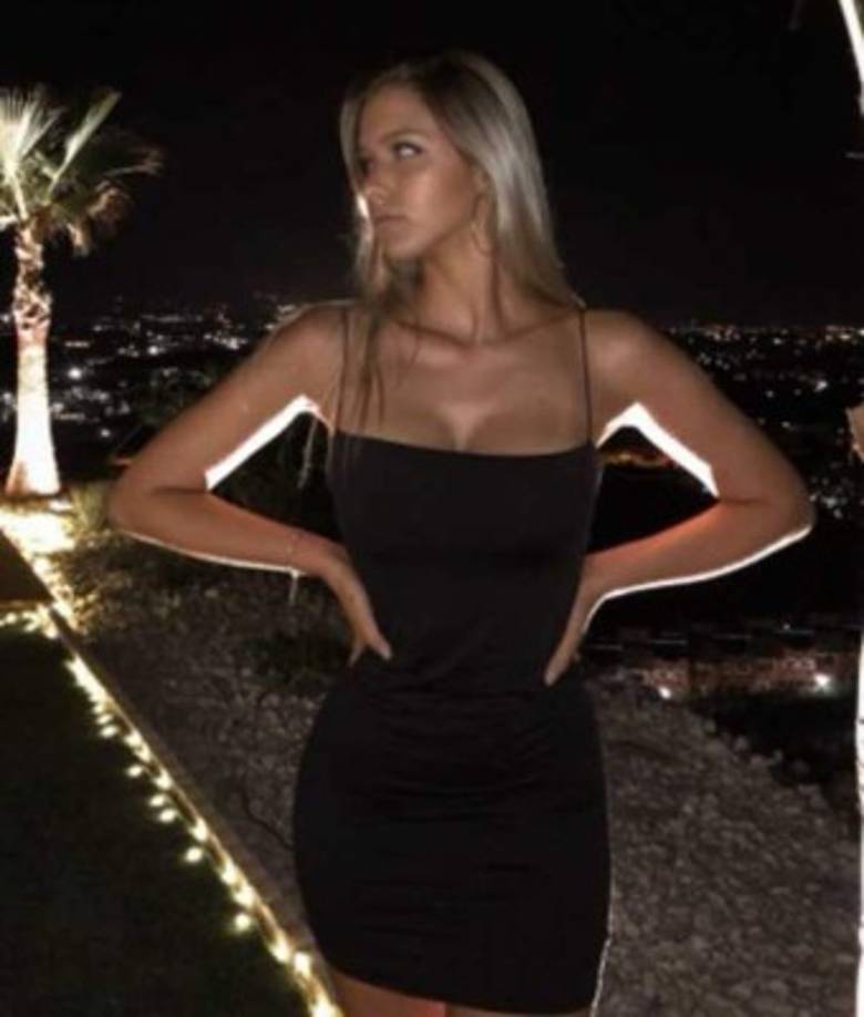 Neymar protagonizó un viaje relámpago a Barcelona para disfrutar con sus amigos catalanes de la noche barcelonesa. La chica de Málaga lo esperó en territorio catalán.