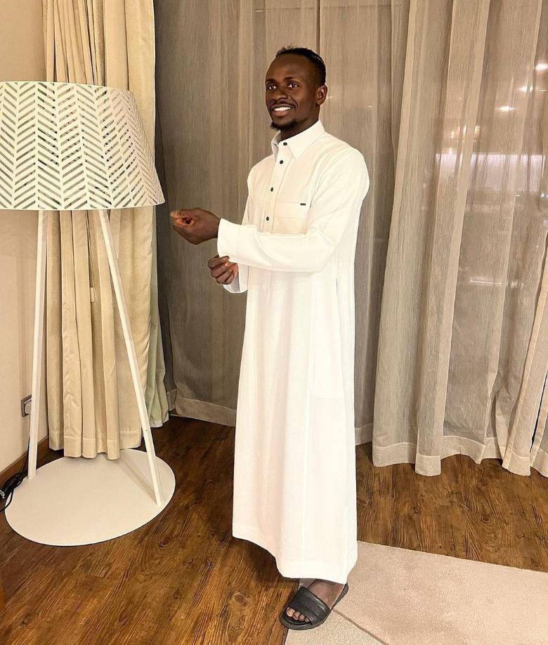 La pareja contrajo matrimonio el pasado 7 de enero y Sadio Mané se encargó de hacer público su compromiso a través de sus redes sociales.