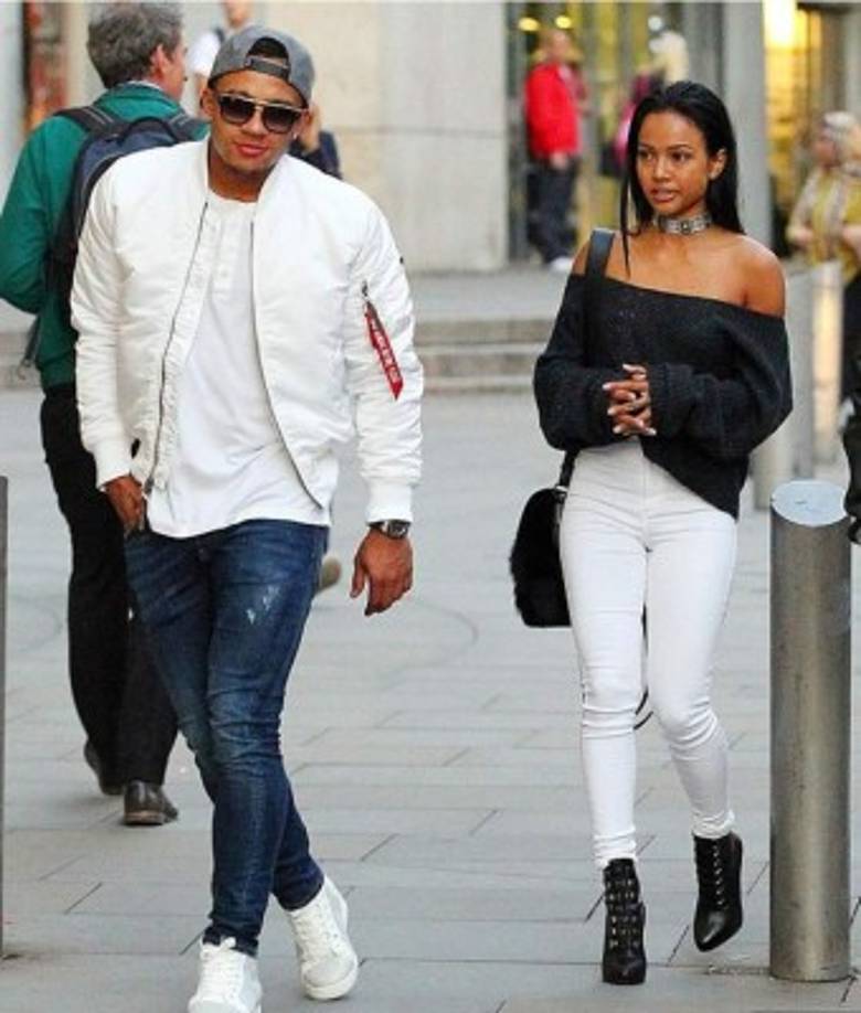 Depay ha sido visto saliendo de copas y yendo de compras con Tran.