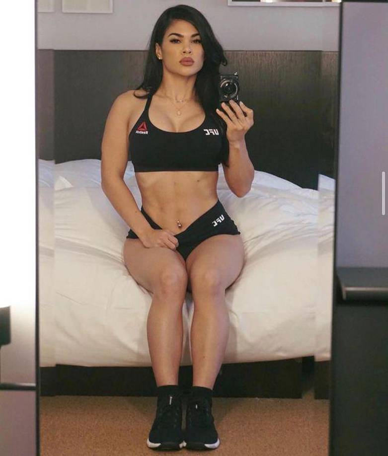 Así es Rachael Ostovich, la última deportista en unirse a la famosa plataforma.