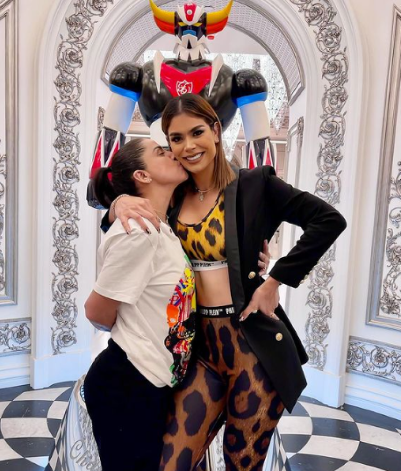 Sin embargo, tres días después de que se confirmó la noticia, la madre de Carlos Salcedo sorprendió al romper el silencio y dejar una grave denuncia.