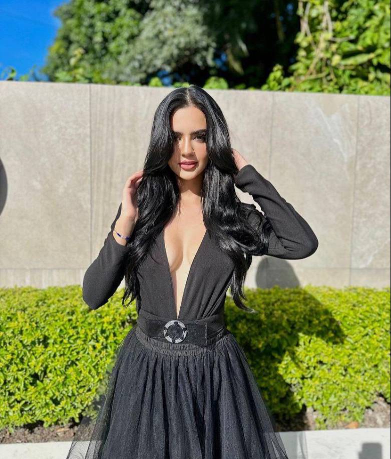 Los atuendos de la reina de belleza han sido tendencia en las redes sociales.