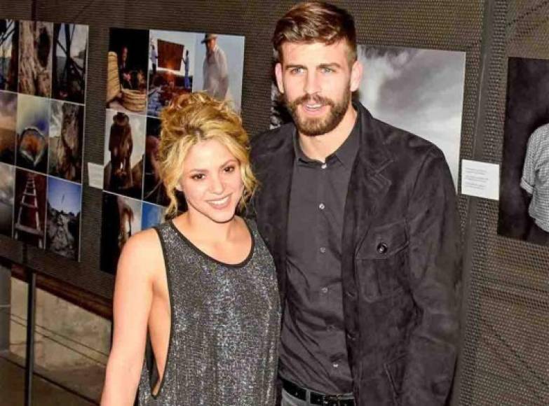 Piqué y su amada pareja Shakira se convirtieron en socios dee uno de los restaurantes más lujosos de Barcelona, el Blue Spot. Tiene mil metros cuadrados, con las cocinas en el centro y las mejores vistas en 360 º sobre la costa de Barcelona.
