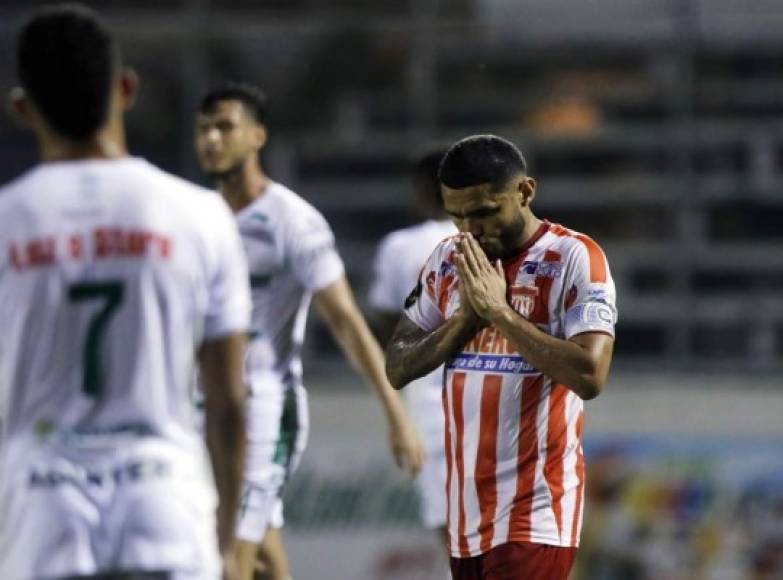 La ley del ex. Alexander Aguilar no celebró el gol contra su exequipo y pidió perdón a la afición del Platense.