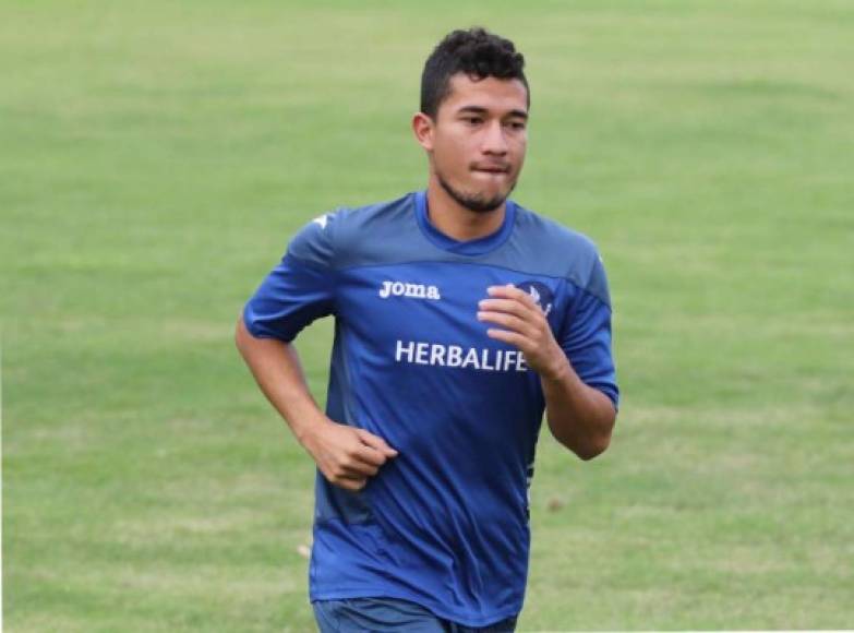 Nestor Martínez: Ha pasado por Motagua, Olimpia, Platense , pero ahora jugará con el Social Sol.