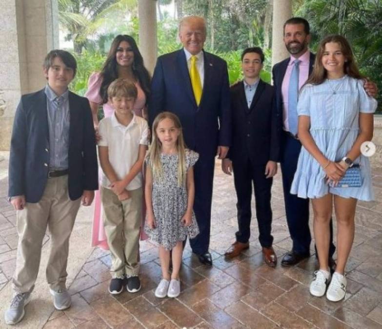 Trump y Melania no son los únicos que cambiaron su residencia a Florida, sus hijos Don Jr., Ivanka y Tiffany también lo siguieron hasta el estado sureño.