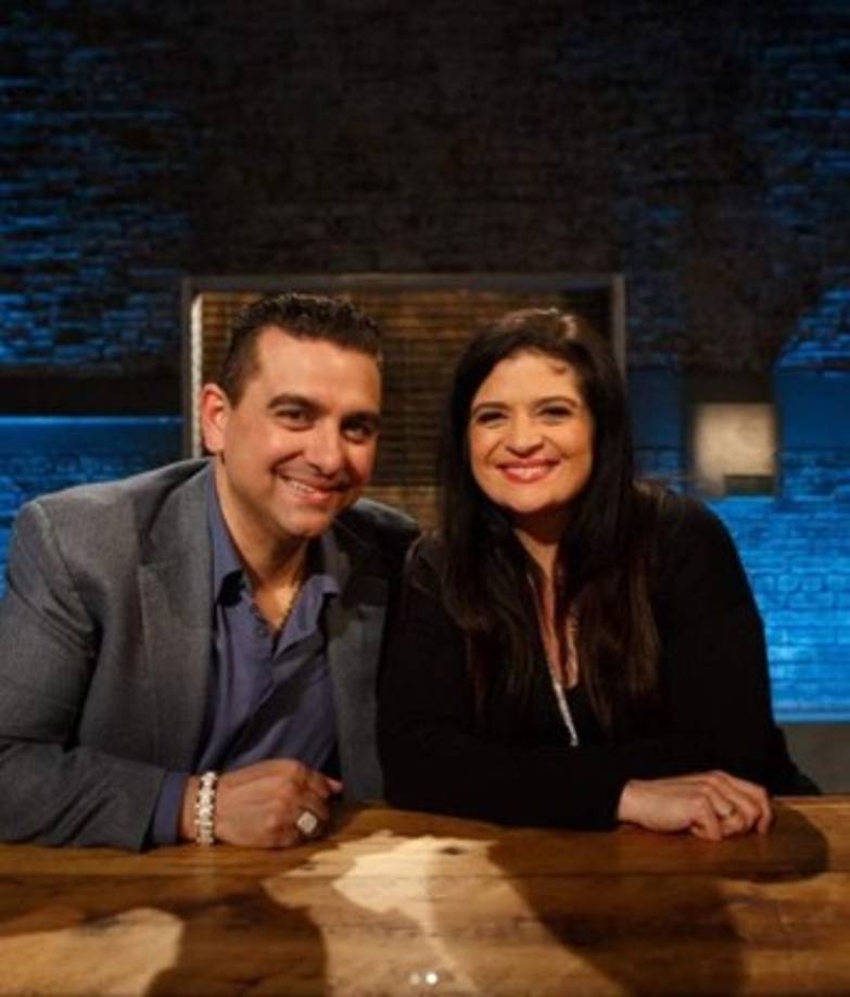 Valastro es conocido por la serie de televisión reality show Cake Boss. <br/><br/>Tiene ascendencia italiana y nació en el seno de una familia de pasteleros, por lo que es su mayor pasión.