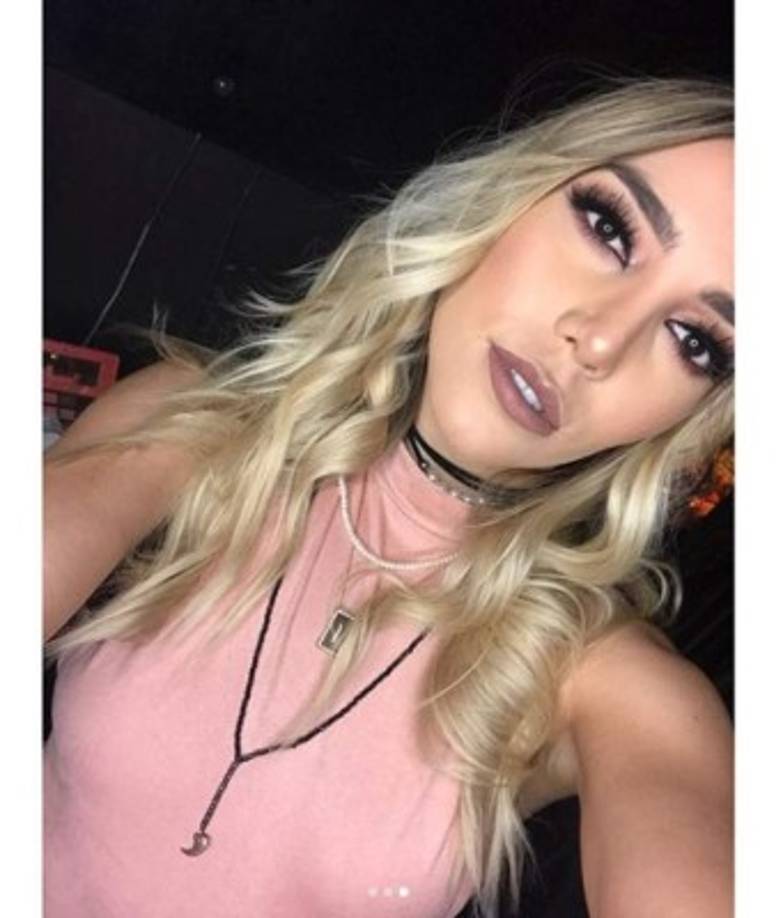 A la pregunta expresa si Alejandra Guzmán está teniendo una competencia con ella, Frida Sofía no ocultó que ese tema ya lo han hablado anteriormente.