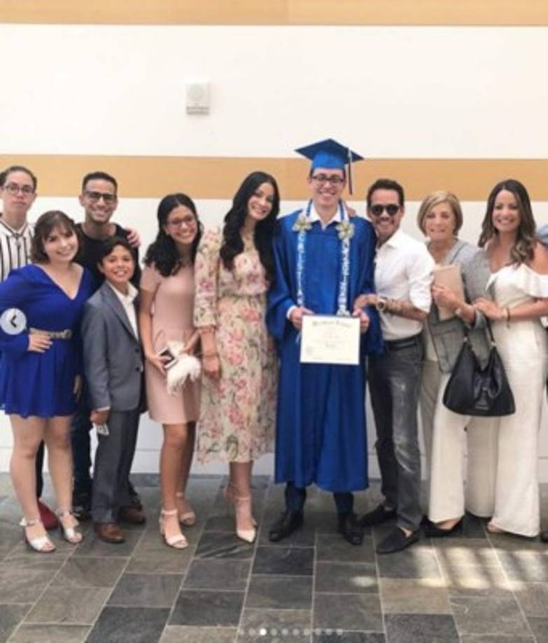 El cantante apareció en el festejo de su primogénito, después de que semanas atrás, su expareja diera detalles controversiales de cómo crió a sus hijos tras el abandono de Anthony.