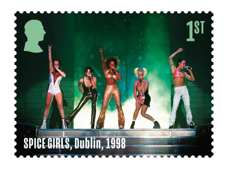 Según Royal Mail, la elección de las imágenes fue realizada en estrecha colaboración con la banda, que revolucionó la música pop a mediados de los años noventa. 