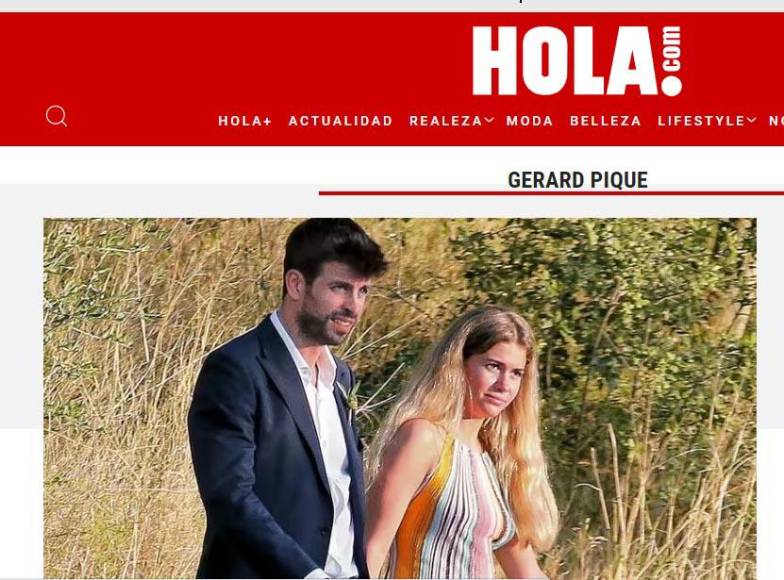 Posteriormente la revista Hola publicó las fotografías de Piqué junto a su nueva novia. La pareja acudió a la boda de uno de los amigos del jugador español.