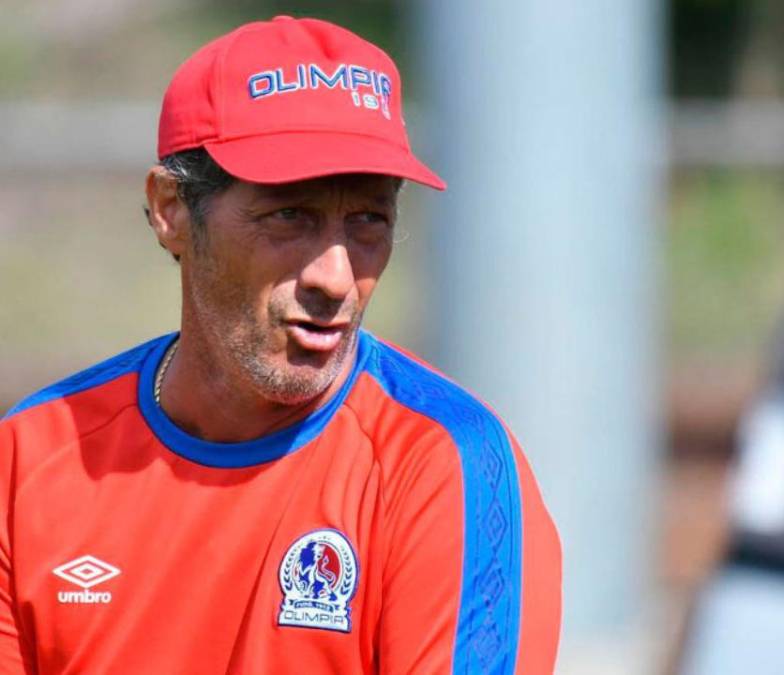 Pedro Troglio está de regreso en el Olimpia y el entrenador argentino ha solicitado en primera instancia el fichaje de un lateral izquierdo tras las salidas de Ever Alvarado y Javier Portillo.