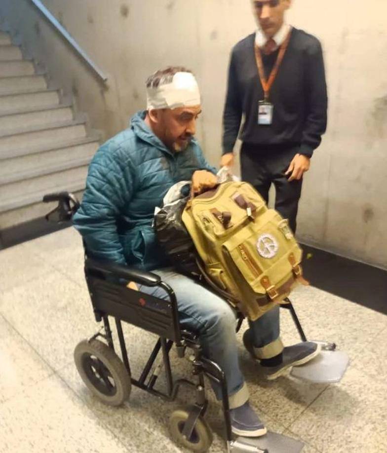 Según informaron portavoces de la empresa, el cartel que pedía colocarse el cinturón de seguridad estaba encendido y se había hecho el anuncio de la turbulencia, pero “ninguno” de los pasajeros afectados tenía el cinturón puesto.