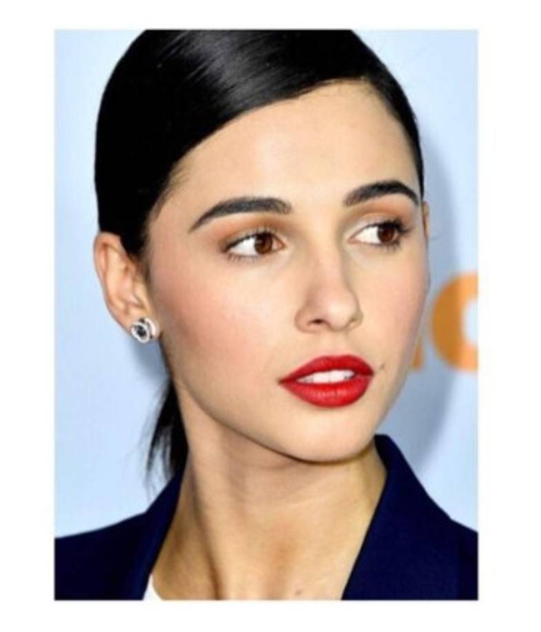 En el 2011, interpretó a Maddy Shannon en la serie de ciencia ficción Terra Nova.