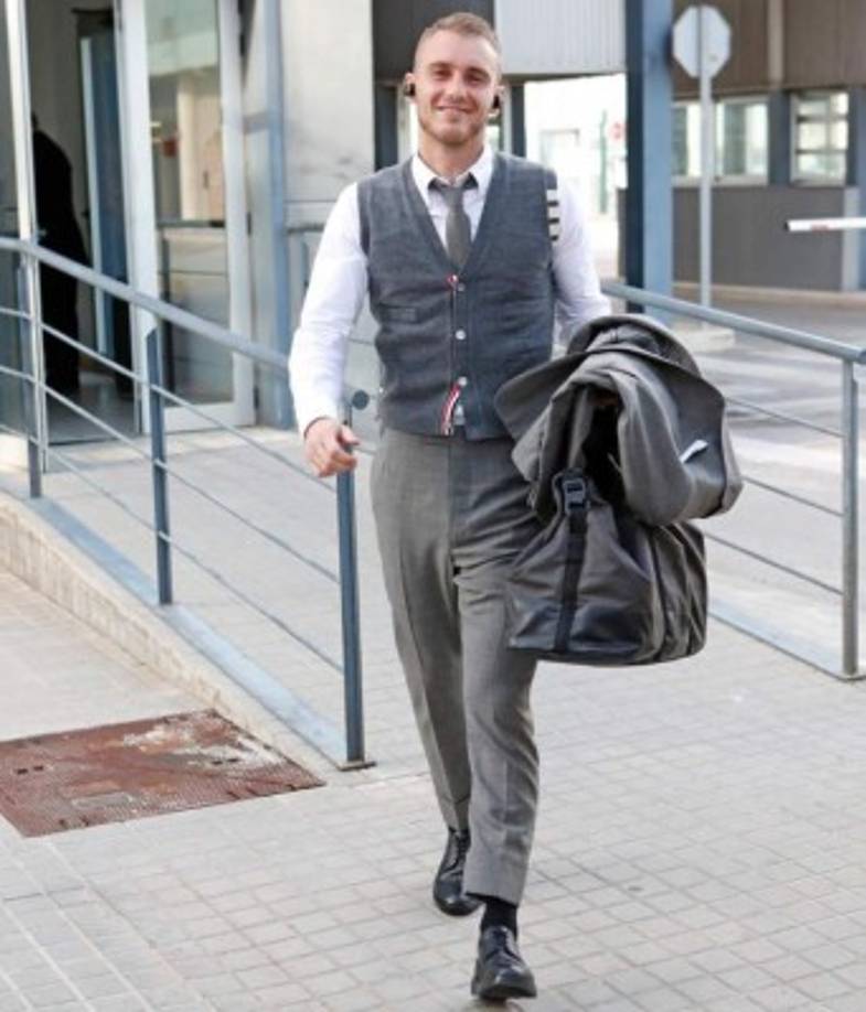 'Me iré de vacaciones primero y espero que haya un nuevo club donde pueda jugar, porque quiero jugar', dijo Jasper Cillessen por lo que expresó su plan de irse del Barcelona.