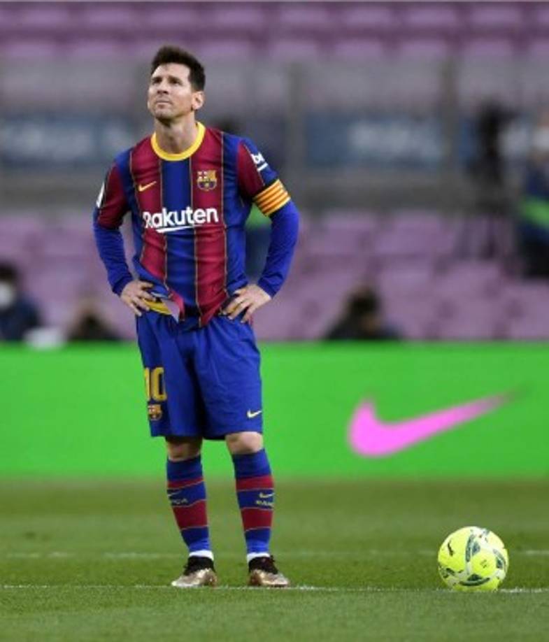 ¡La bomba del mercado de piernas! El FC Barcelona anunció en un comunicado que Lionel Messi no continuará ligado al club azulgrana. El equipo culé indica que “a pesar de haber llegado a un acuerdo no se podrá formalizar debido a obstáculos económicos y estructurales' y atribuye eso a la 'normativa de la Liga Española”. “El Barcelona agradece de todo corazón la aportación del jugador al engrandecimiento de la institución y le desea lo mejor en su vida personal”.