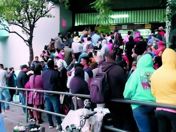 Con testimonios desgarradores, pacientes denuncian carencias en medicamentos y atenciones médicas en el Seguro Social de la capital.