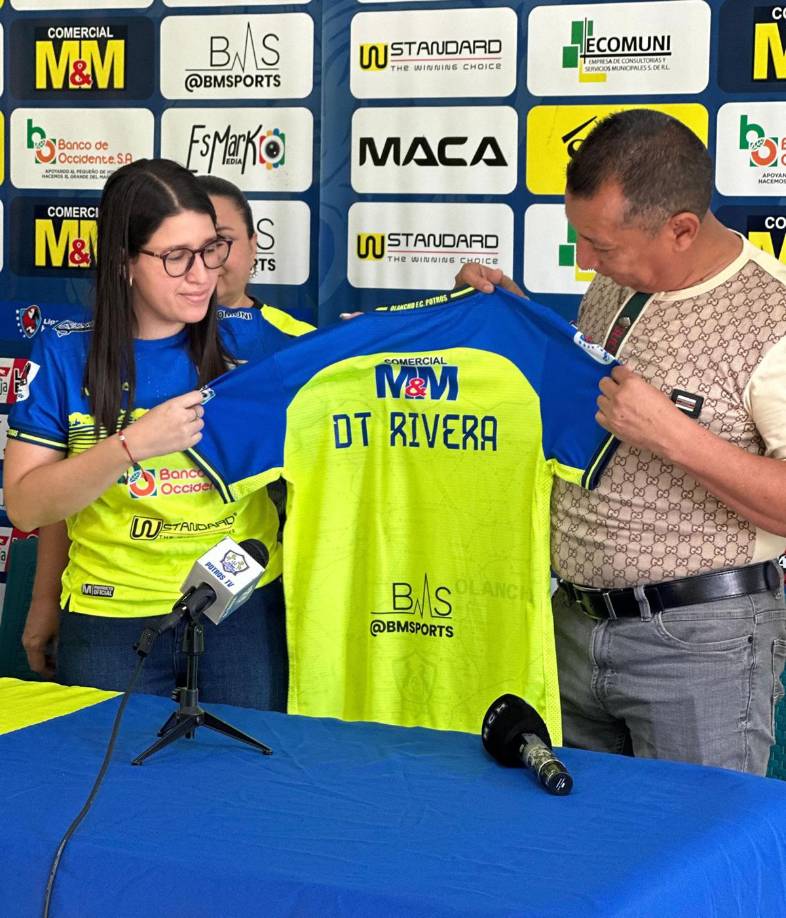 Humberto Rivera - El Olancho FC confirmó y presentó este miércoles a Humberto Rivera como su nuevo entrenador, quien vuelve al banquillo de los Potros tras su breve paso por la Liga de Ascenso.