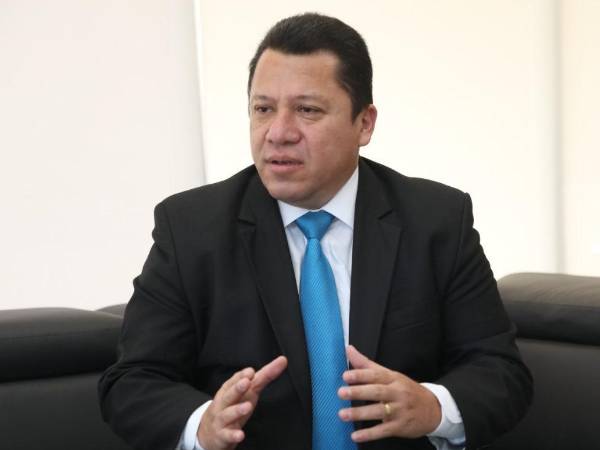 Ricardo Sosa, experto en crimen organizado y criminólogo de El Salvador, se ha dedicado a investigar en los últimos cinco años la situación del fentanilo en Centroamérica y países vecinos.