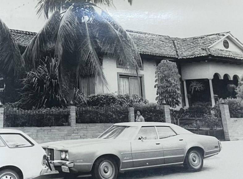 La casa de la familia Sikaffy también figura en dicho inventario. Aunque no se especifica año, se sabe que fue construida en 1900 en el barrio El Centro, primera calle y 13 avenida. Tenía techo de tejas, un pórtico arqueado y un hermoso jardín, que la convertían en una de las casas más bonitas de su época.